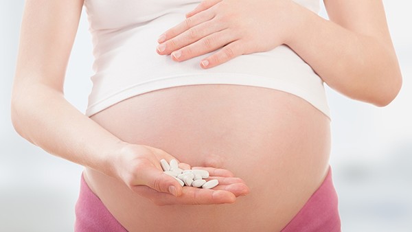 孕妇熬夜的缺点有哪些？孕妇熬夜对胎儿有什么影响？