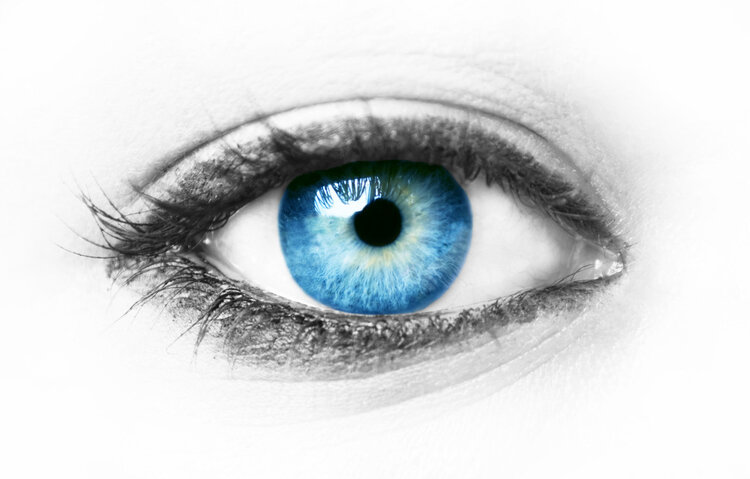 眼睛出现3个信号，三个部位最好体检一下，癌症可能已来临