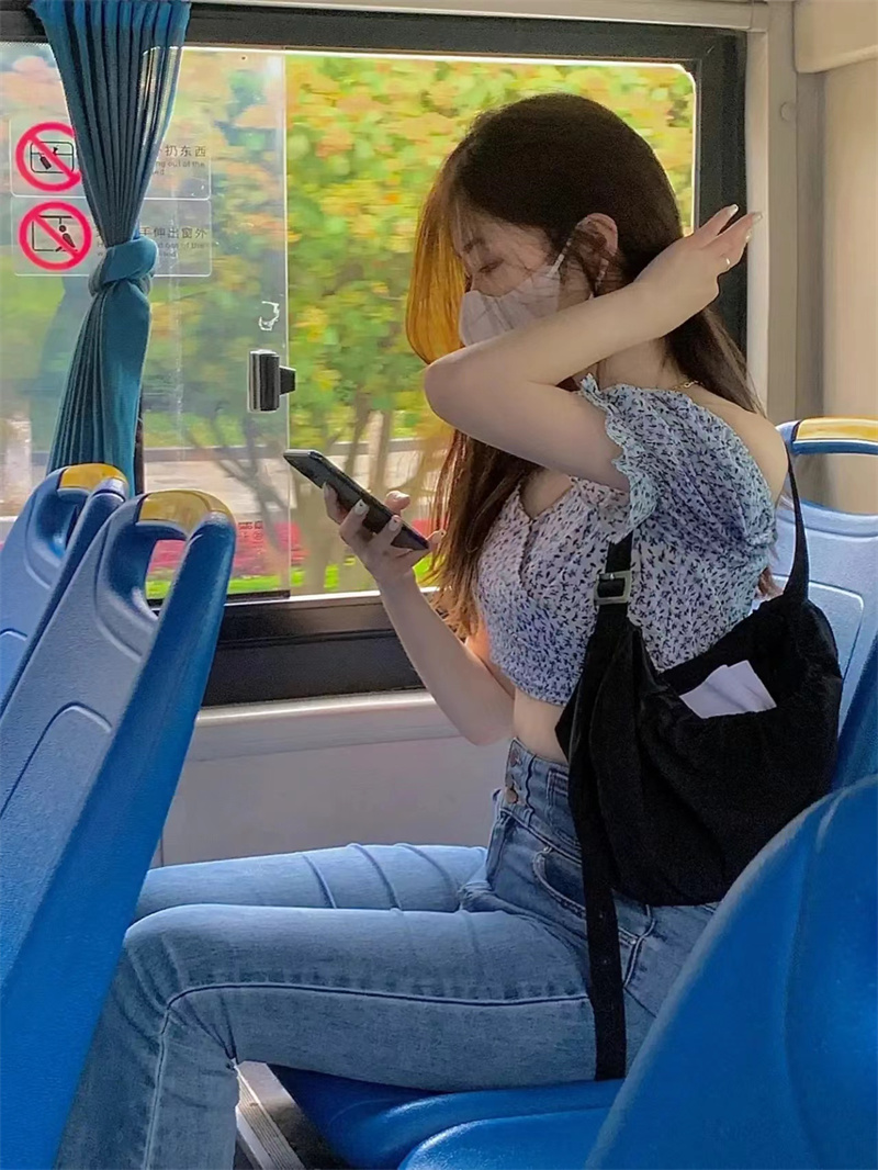 ˸Ů