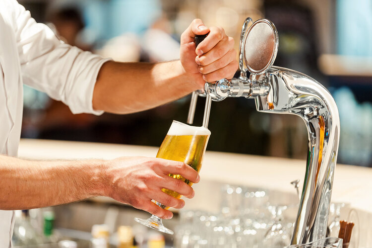 美国新研究：啤酒不但不伤肝，还可预防糖尿病、心脏病？可信吗