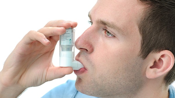 过敏性哮喘应警惕哪些食物？过敏性哮喘会传染吗？