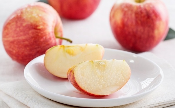 苹果皮有哪些好处？吃苹果的有哪些禁忌？（图）