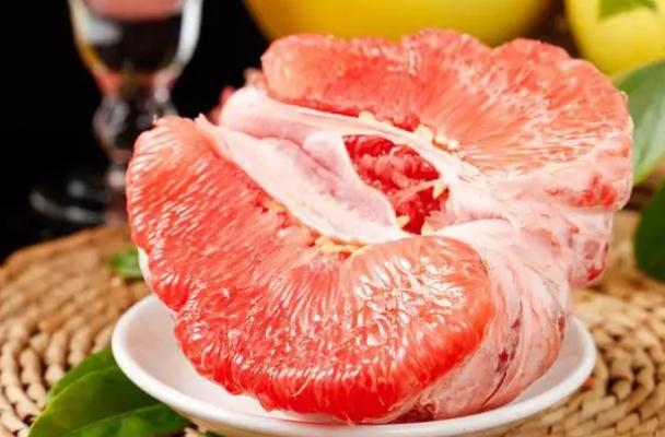 吃柚子可以降火吗？柚子吃多了引起胃肠炎症？