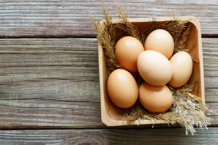 土鸡蛋更有营养？一天吃几个鸡蛋最健康？2类人建议多吃