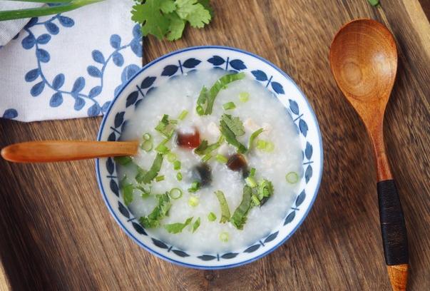 孕妇可以吃皮蛋瘦肉粥吗？坐月子可以吃皮蛋瘦肉粥吗？
