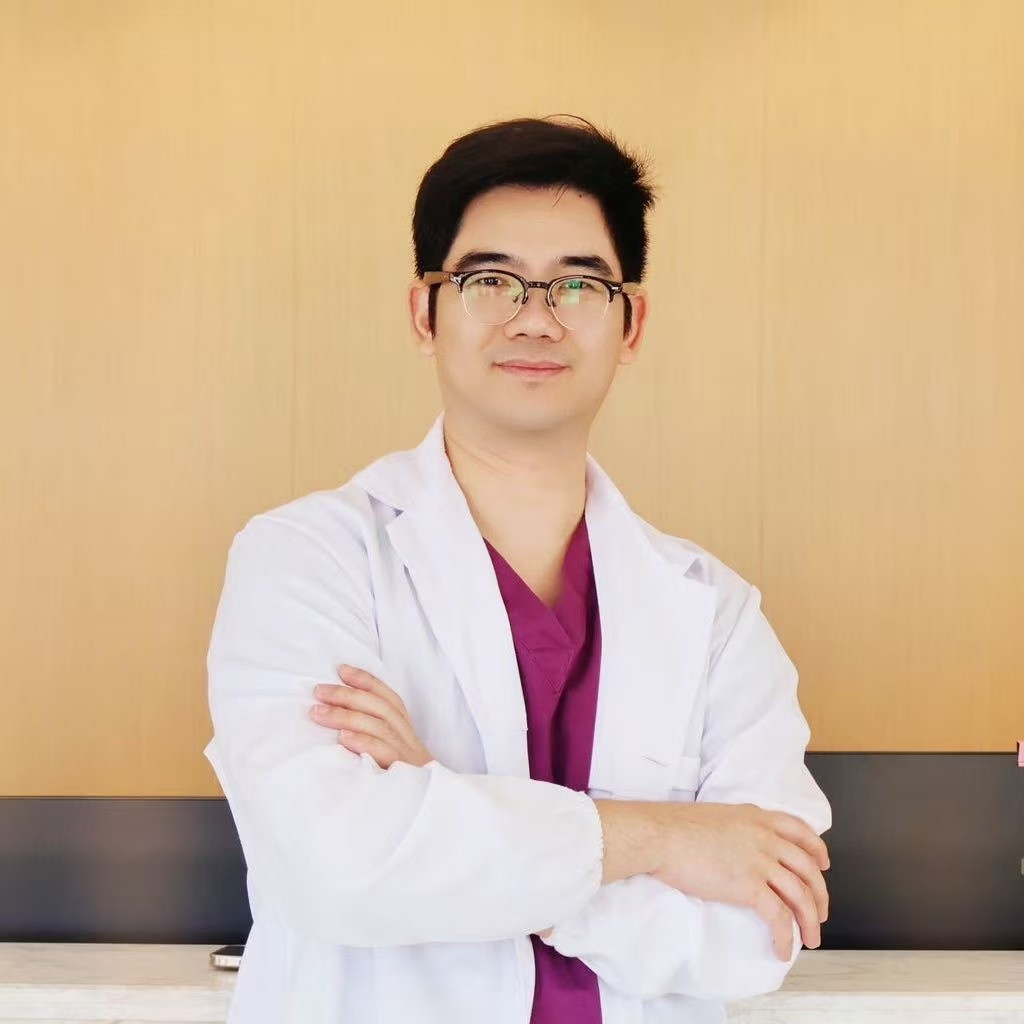 林燕通:三水皮肤科15年坚守者,从公立骨干到个体诊所的慢与进