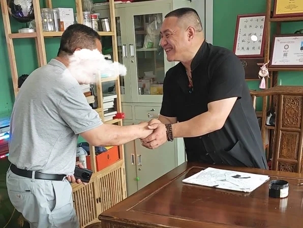 百芝堂服务有温度，医患有真情