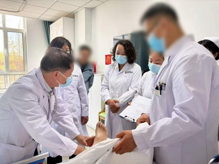 �۽����ϸ��裬�Ҹ�������������ҽ����ϴ��·�չ
