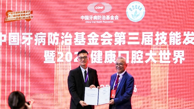 2,200��Ц�ݵĵ�ɫ������Ƽ�����ػ��й�����Ц���ꡱ