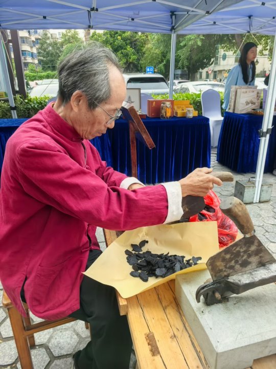 中药代煎中心“国进民退”:别让集采善意异化为行业困局